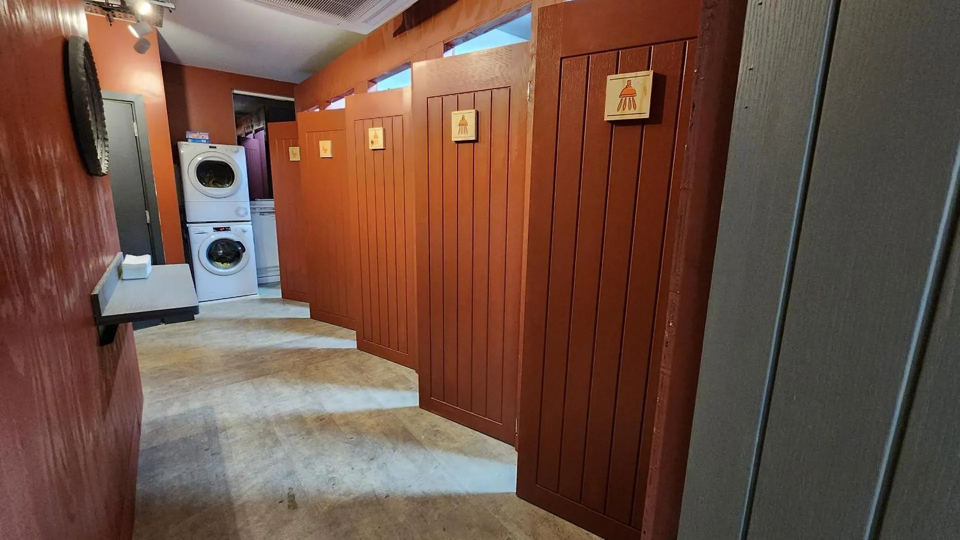 Hotel Komo Pods